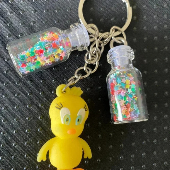 Girls Women Cute Duck Charm KeyChain with Twin Mini Glass Color Confetti Vials - Picture 6 of 6